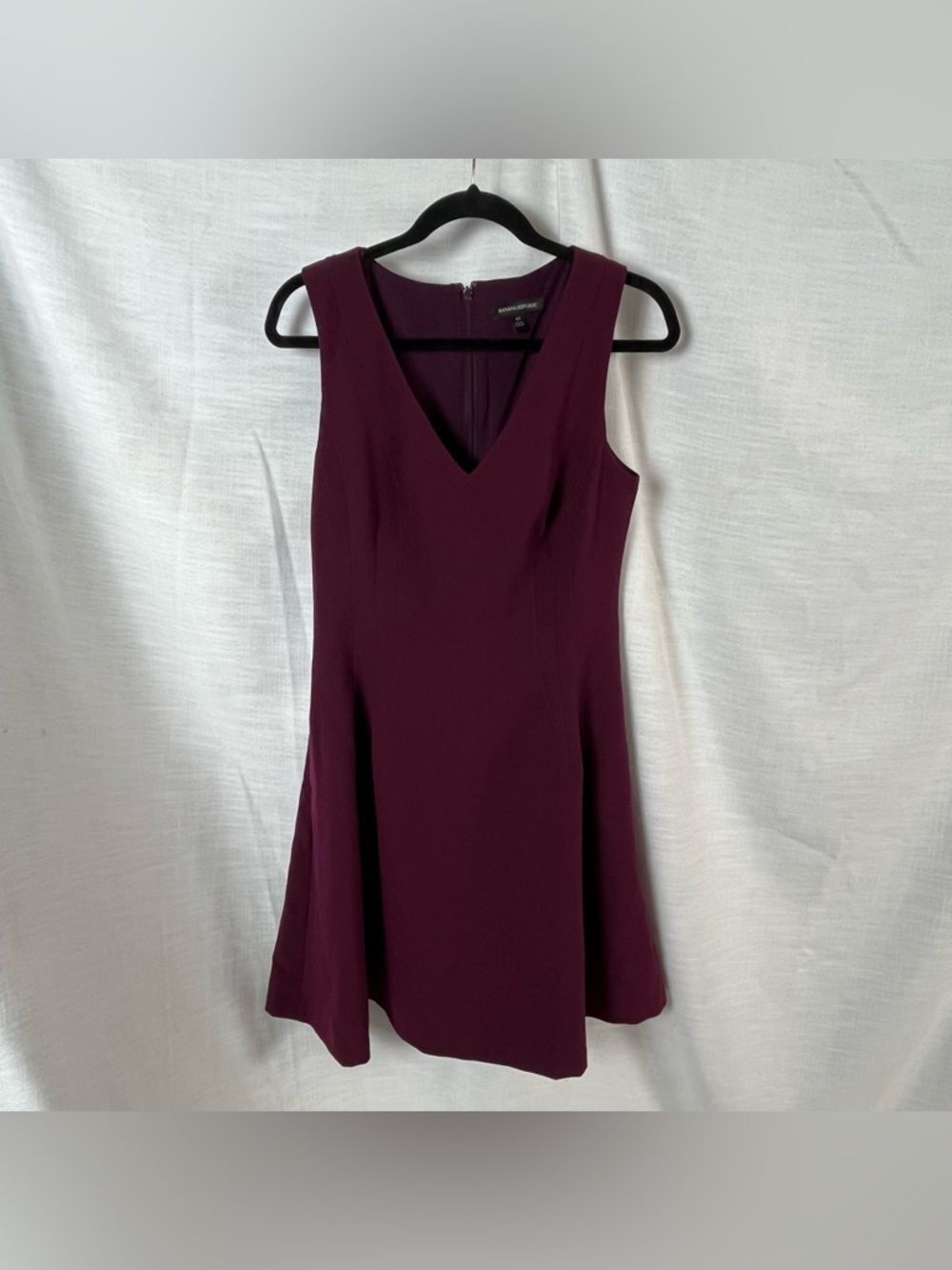Banana Republic Burgundy Sleeveless V-Neck Dress - Work Office Business Size 10